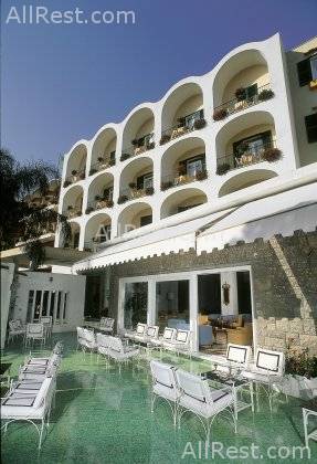 L'Albergo della Regina Isabella 11